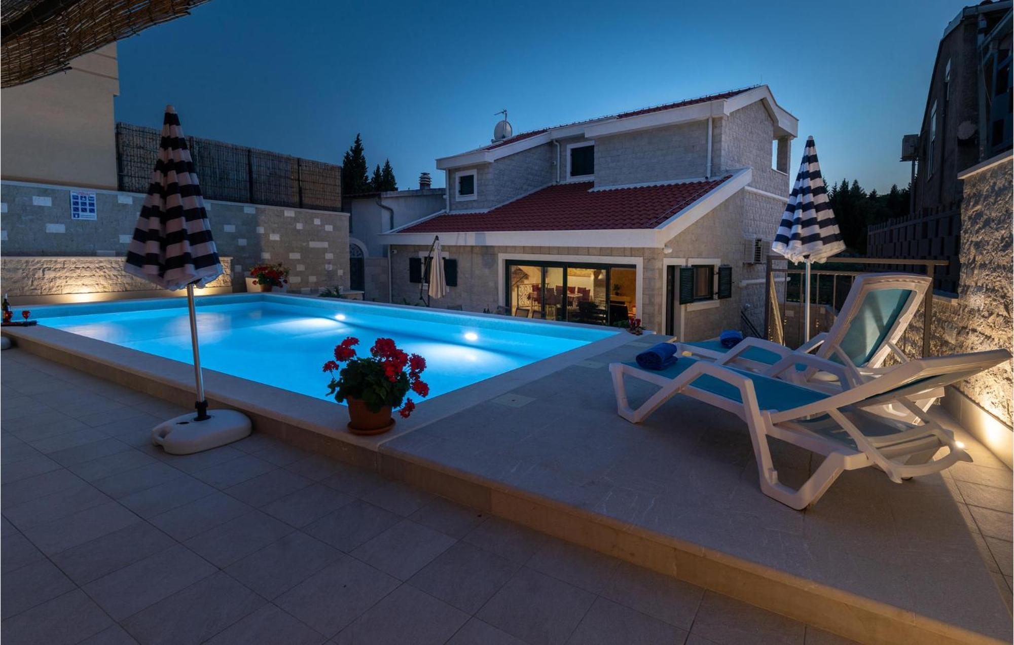 Lovely Home In Klek With House A Panoramic View Esterno foto