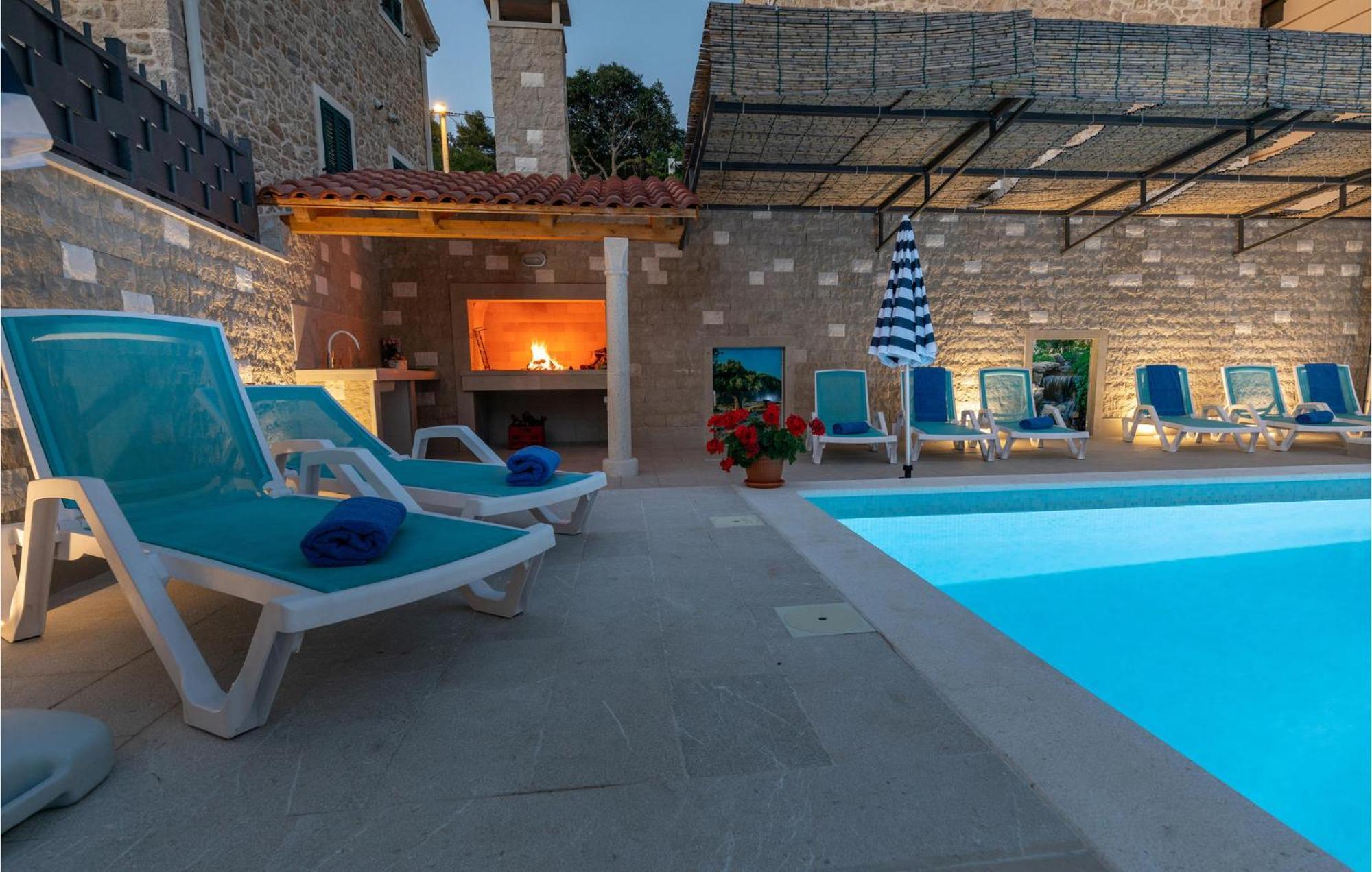 Lovely Home In Klek With House A Panoramic View Esterno foto
