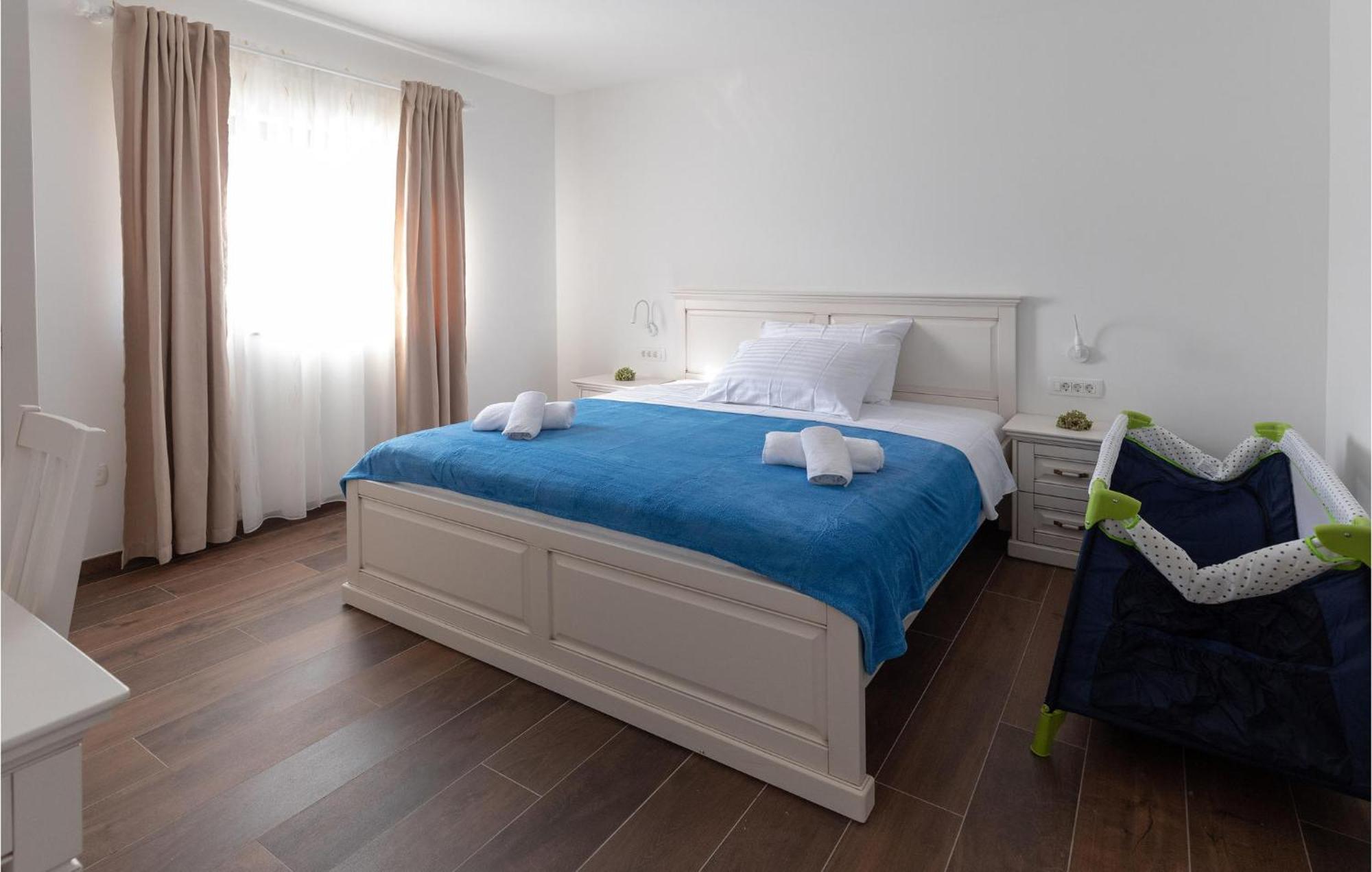 Lovely Home In Klek With House A Panoramic View Esterno foto