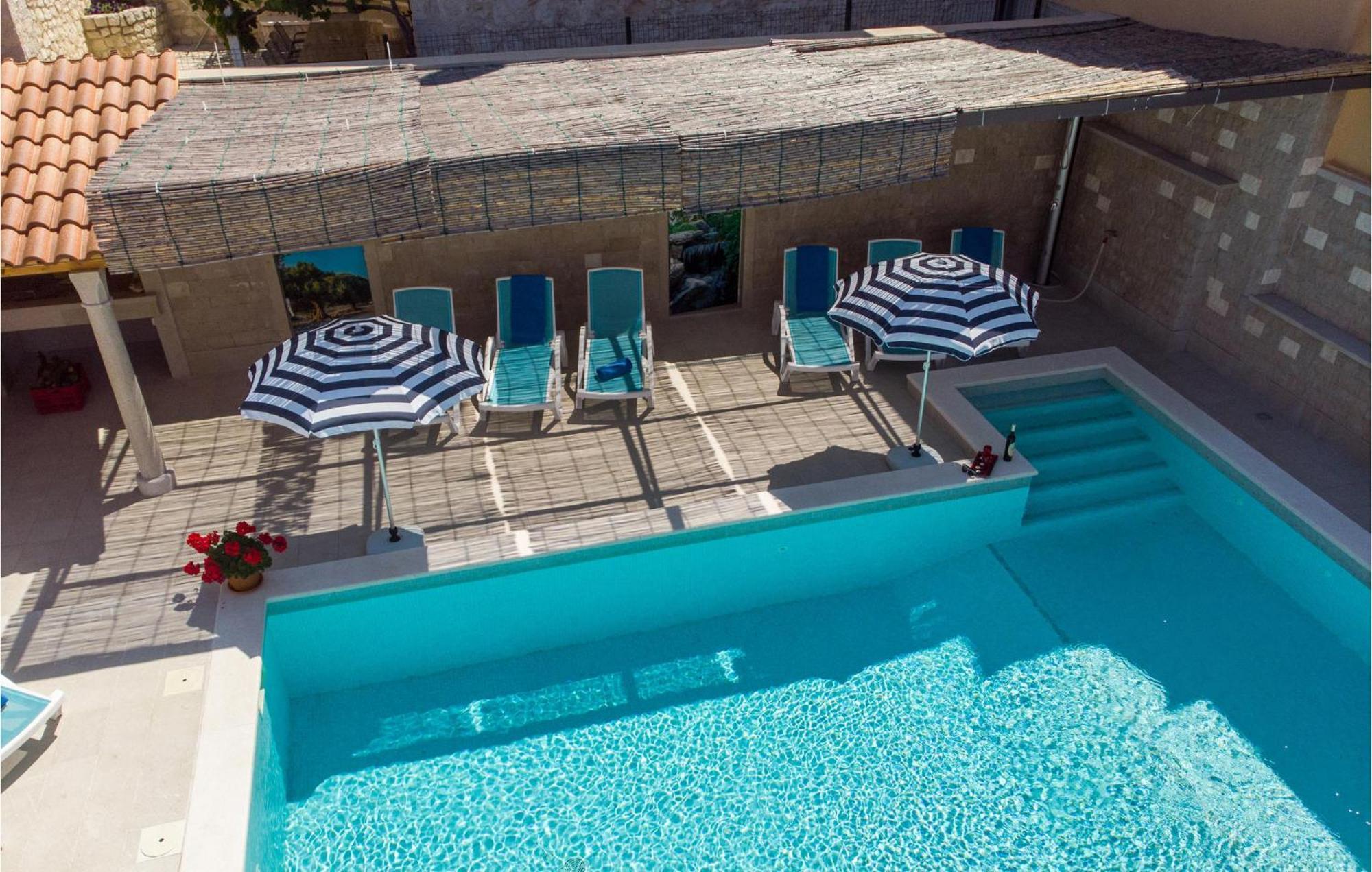 Lovely Home In Klek With House A Panoramic View Esterno foto